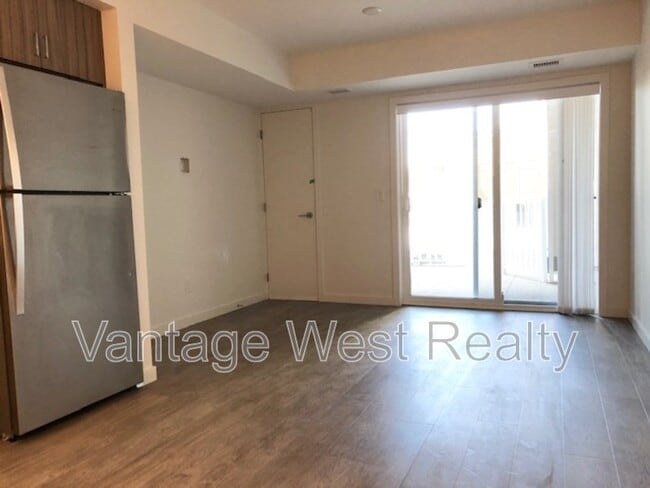 625-625 Academy Way in Kelowna, BC - Building Photo - Building Photo