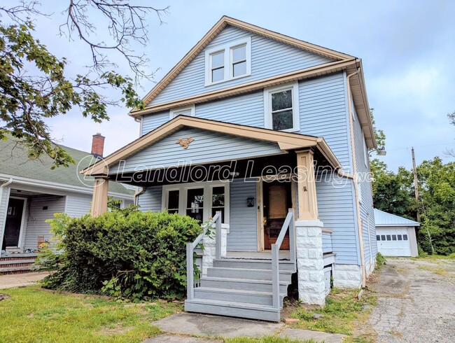 property at 223 E 15th St
