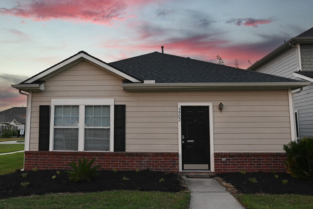 3902 Mossy Pl Ln in Spring, TX - Building Photo