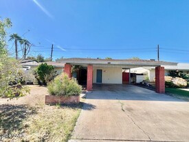 7116 N 23rd Ave in Phoenix, AZ - Foto de edificio - Building Photo