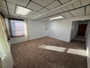 326 5th Ave SE in Cut Bank, MT - Foto de edificio - Building Photo