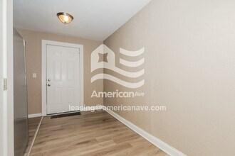 142 S Delmar Ave in Dayton, OH - Foto de edificio - Building Photo