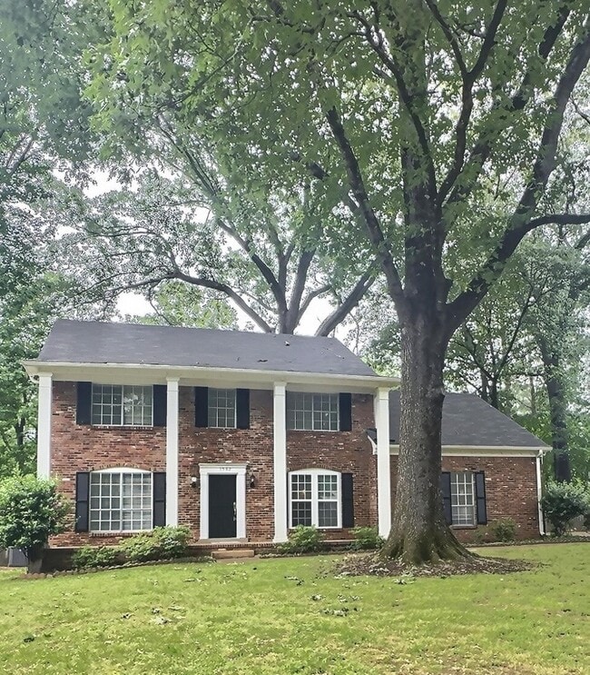 property at 1562 Holly Hill Dr