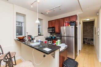 1621 N Honore St in Chicago, IL - Building Photo - Building Photo