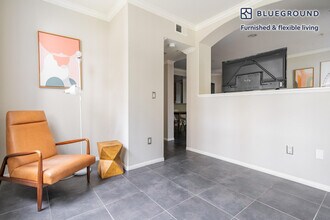 12963 W Runway Rd in Los Angeles, CA - Building Photo - Building Photo