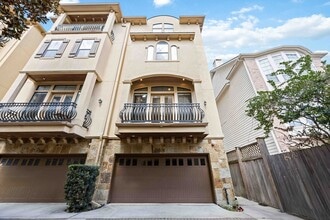 328 Bomar St in Houston, TX - Foto de edificio - Building Photo