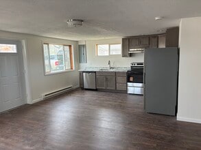 4253 S Lakeshore Dr in Mentone, IN - Building Photo - Building Photo