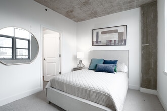 The DeSoto Apartments in Washington, DC - Foto de edificio - Interior Photo