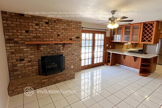 4239 W Mountain View Rd in Phoenix, AZ - Foto de edificio - Building Photo
