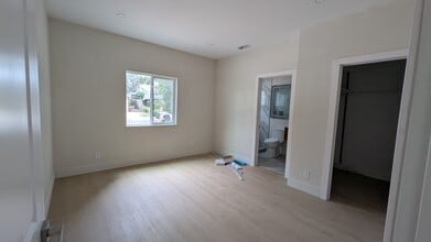 102 Loma Vista Ct in Los Gatos, CA - Foto de edificio - Building Photo
