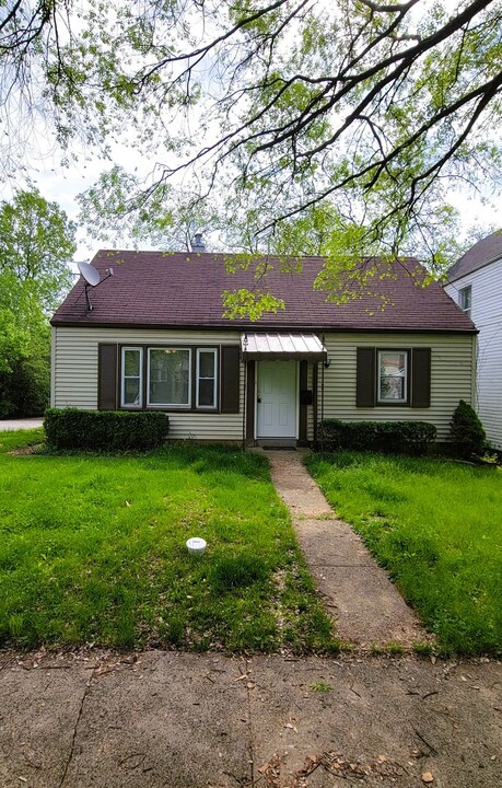 5414 Tanner Ave in Cincinnati, OH - Foto de edificio