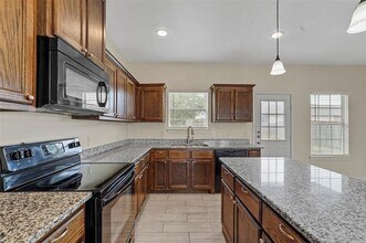 2103 Oliver St in Greenville, TX - Building Photo - Building Photo