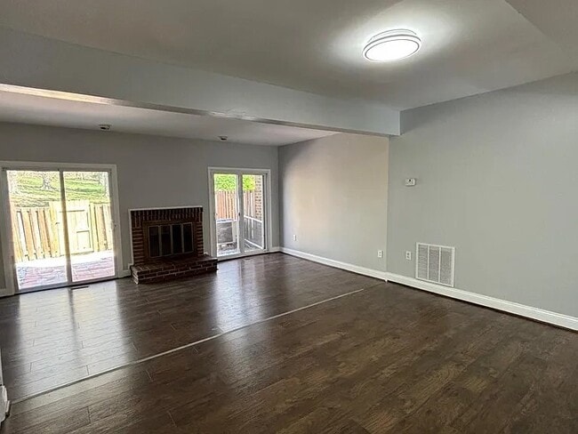 property at 5394 Eliots Oak Rd