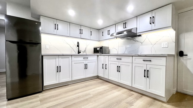 property at 2 Lytton Blvd