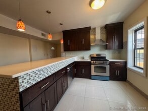 7 Elm St in New Haven, CT - Building Photo - Building Photo