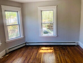 1 Alder St, Unit 1 in Worcester, MA - Foto de edificio - Building Photo