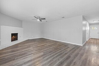 3930 Leafield Dr in Austin, TX - Building Photo - Building Photo