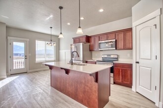 2020 N 3830 W in Lehi, UT - Building Photo - Building Photo