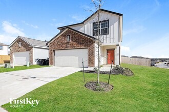 13506 Summer Light in Saint Hedwig, TX - Building Photo - Building Photo
