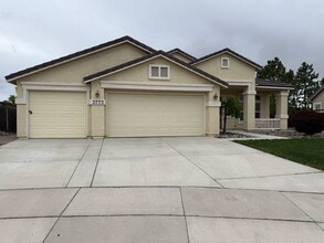 3773 Big Dipper Ct in Sparks, NV - Building Photo - Building Photo