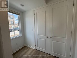 87 Pearen Ln in Barrie, ON - Building Photo - Building Photo