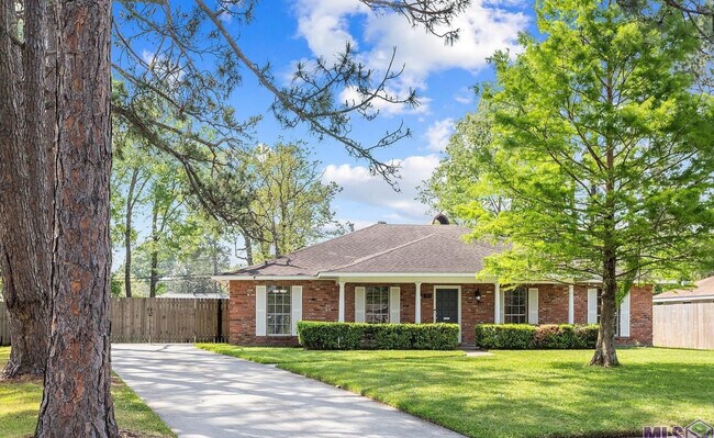 392 Shadydale Dr in Baton Rouge, LA - Building Photo - Building Photo