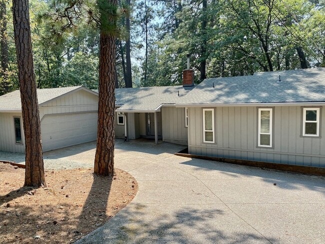 10843 Barde Ct in Grass Valley, CA - Building Photo - Building Photo