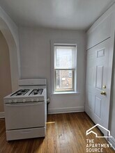 2948 W Belle Plaine Ave, Unit 2 in Chicago, IL - Building Photo - Building Photo