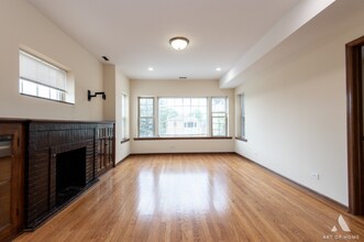 3301 N Kilbourn Ave in Chicago, IL - Building Photo - Building Photo