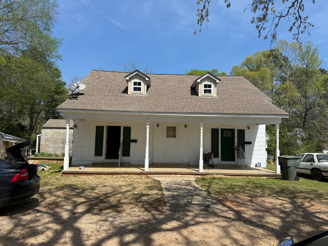 property at 1715 E Main St