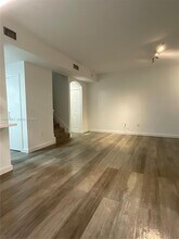 11411 NW 60th St in Doral, FL - Building Photo - Building Photo