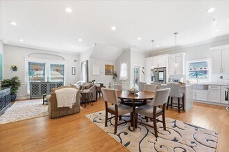 41 Bentley Ave in Jersey City, NJ - Building Photo - Building Photo