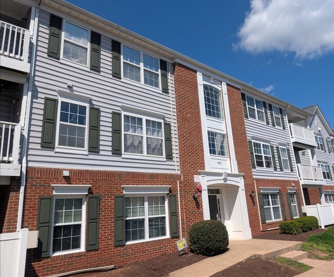 673 Constellation Square SE in Leesburg, VA - Building Photo - Building Photo