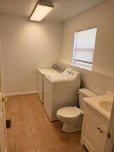 805 4th St in Nevada, IA - Foto de edificio - Building Photo