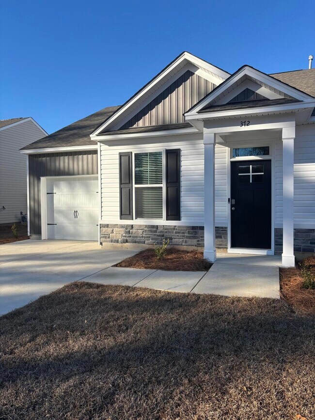 372 Acorn St in Sumter, SC - Building Photo - Building Photo