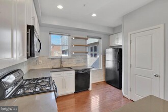 909 5th St SE in Washington, DC - Building Photo - Building Photo