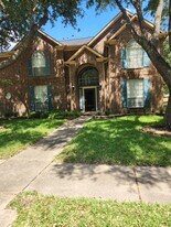 1215 Teal Ct N in Pearland, TX - Building Photo