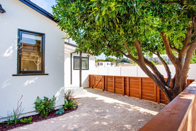 2956 Finch St in Los Angeles, CA - Building Photo - Building Photo