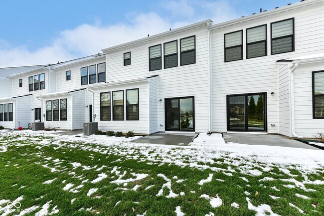 3279 Haflinger Dr in Zionsville, IN - Building Photo - Building Photo