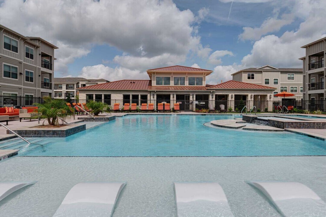 Smart Living at Cypress Creek Apartment Homes in Houston, TX - Foto de edificio