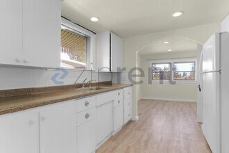 5526 S Avon St in Seattle, WA - Building Photo - Building Photo