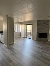 5036 S Rainbow Blvd, Unit 105 in Las Vegas, NV - Building Photo - Building Photo