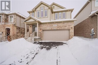 414 Wild Calla St in Waterloo, ON - Building Photo - Building Photo