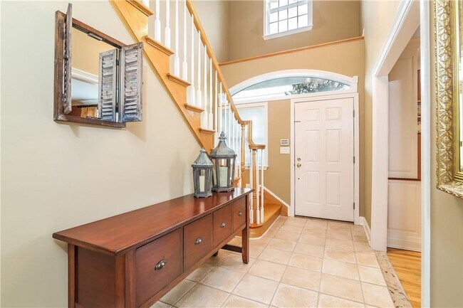 423 English Pl in Mamaroneck, NY - Building Photo - Building Photo