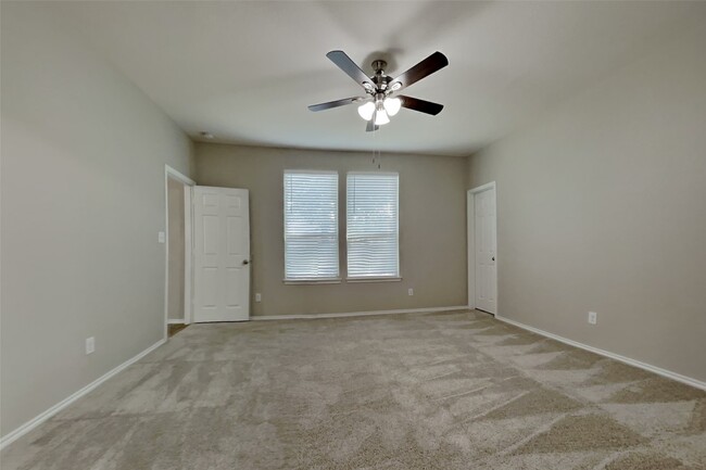 4295 Roaring Timber Dr in Conroe, TX - Building Photo - Building Photo