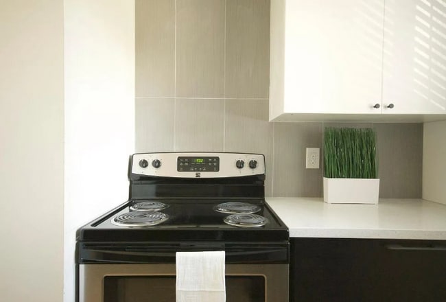 property at 650 S 8th St