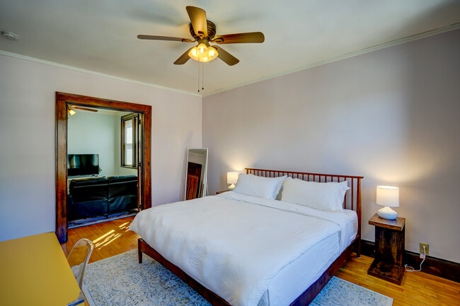 1253 Williamson St, Unit 3 in Madison, WI - Building Photo - Building Photo