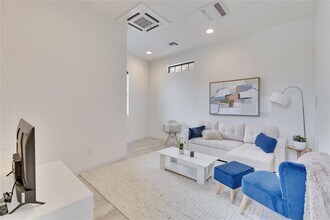 808 Lydia St in Austin, TX - Building Photo - Building Photo