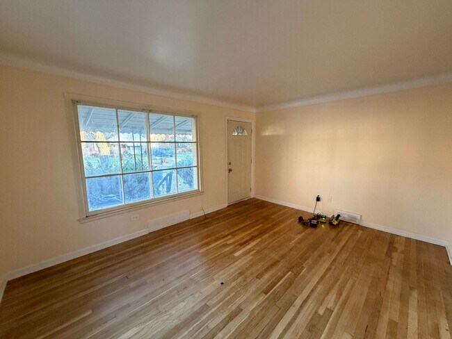 16121 W Parkway St in Detroit, MI - Building Photo - Building Photo