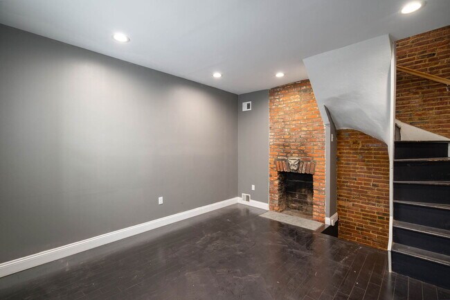 property at 1025 N Lawrence St